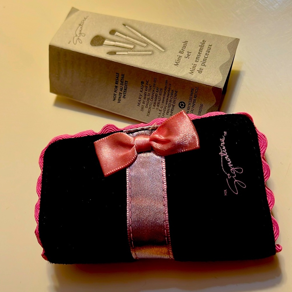 Vintage New Mary Kay Cosmetics Mini Brush Set